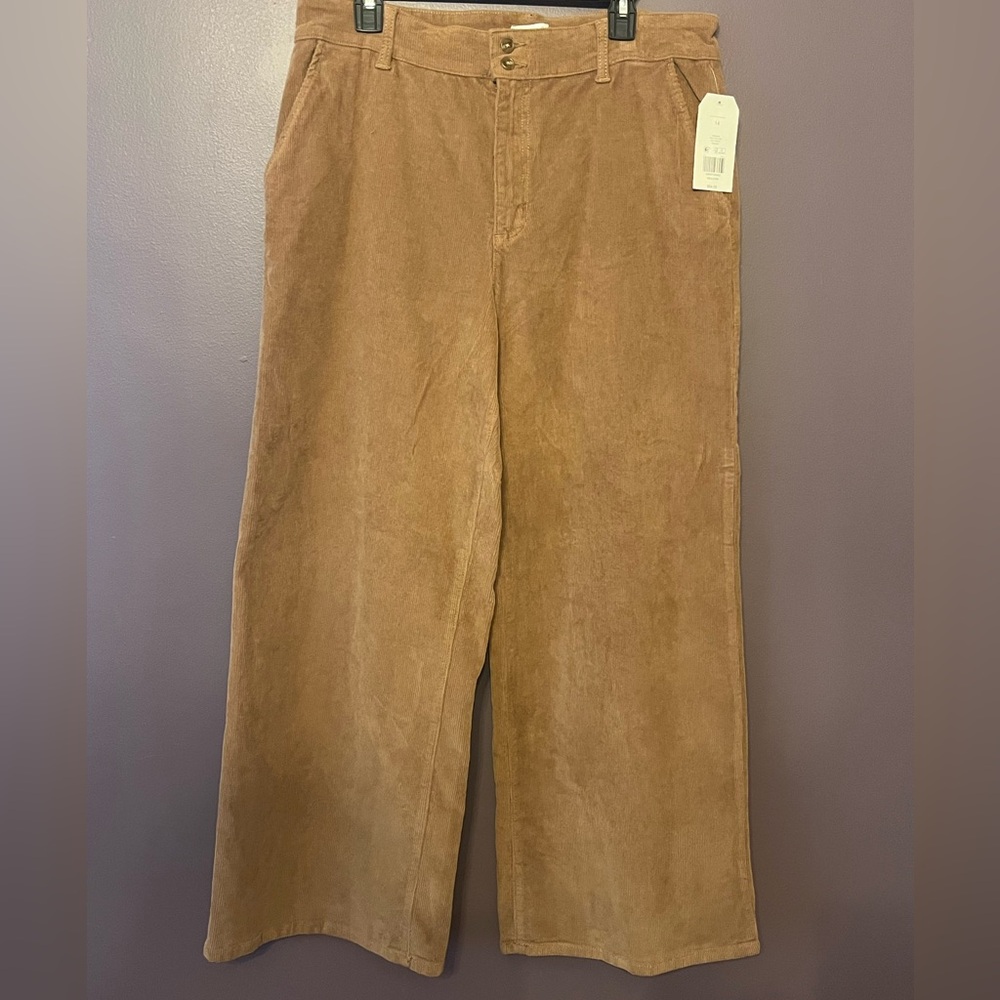 Wonderly women’s corduroy wide legged size 14 tan pants NWT